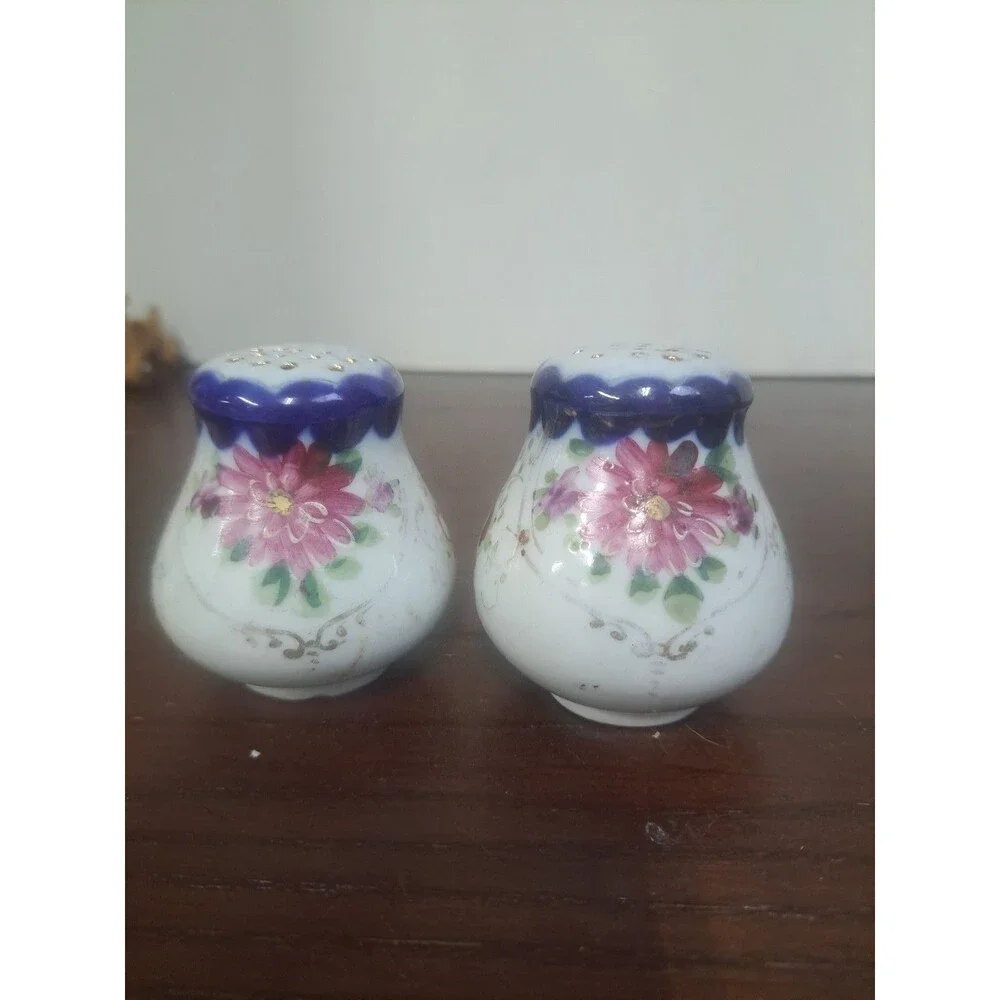 Vintage Nippon Style Wildflowers Porcelain Salt And Pepper Shaker Set